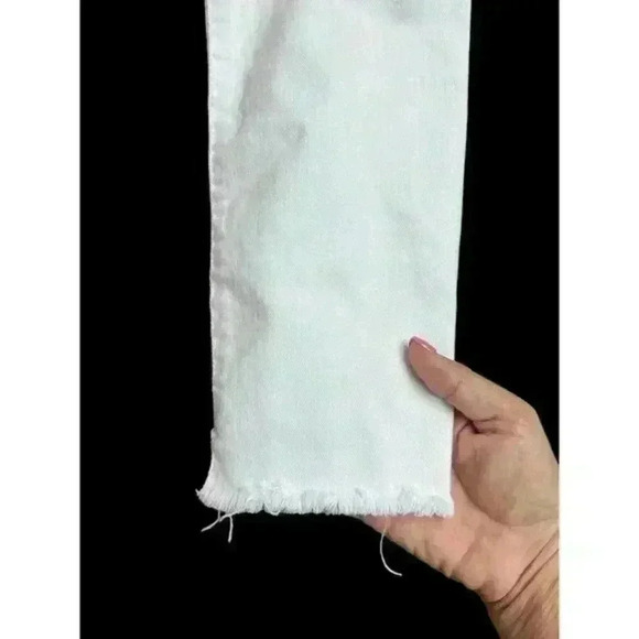 Vineyard Vines White Denim Jeans with Frayed Hem - Picture 11 of 12
